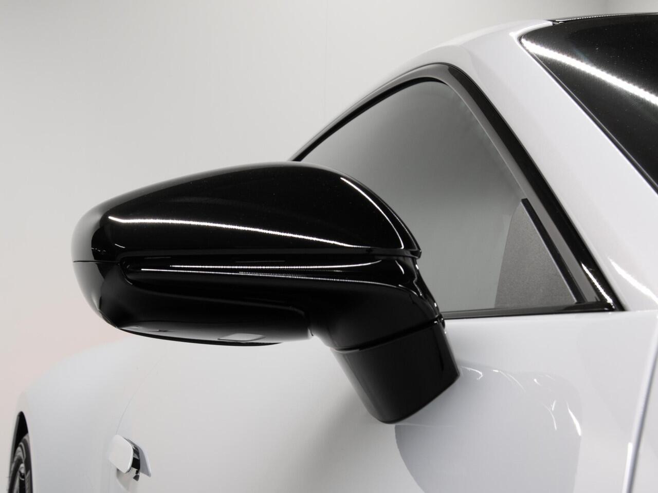 Porsche 911 Carrera GTS