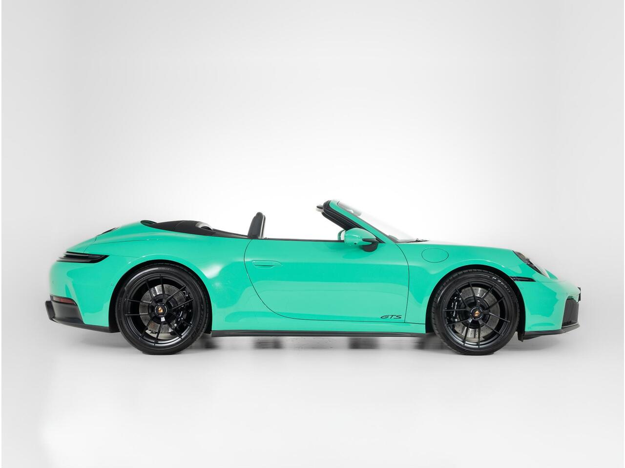 Porsche 911 Carrera 4 GTS Cabriolet