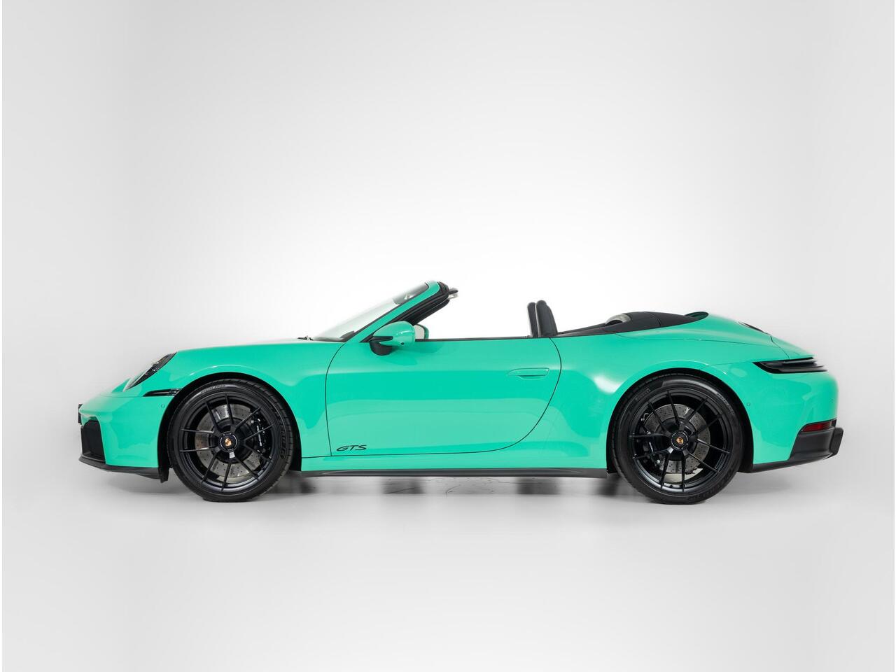 Porsche 911 Carrera 4 GTS Cabriolet