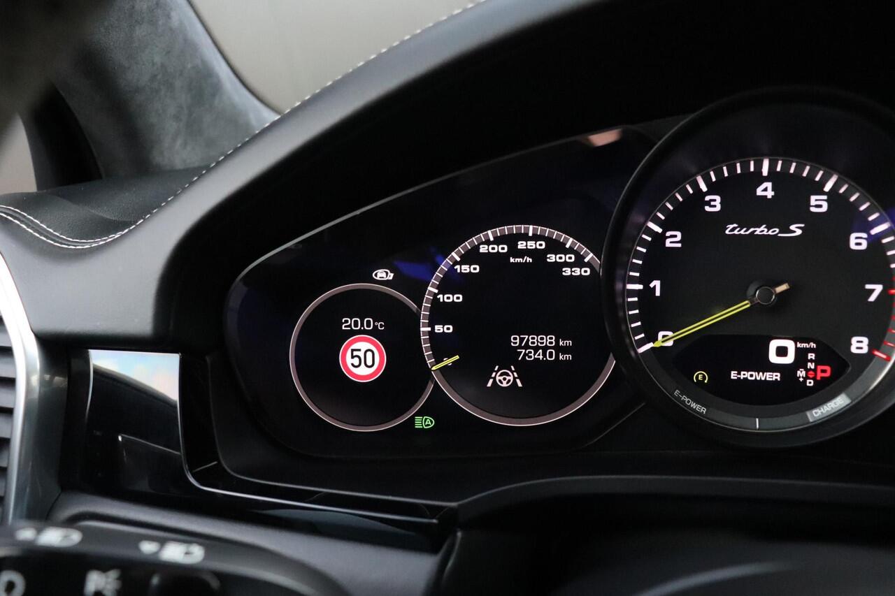 Porsche CAYENNE 4.0 Turbo S E-Hybrid | LEDER | SOH 88% | KERAMISCH | PANO-DAK | SOFT-CLOSE | STOELVERK. | BURMESTER | 360° CAMERA | HEAD-UP | FULL OPTIONS |