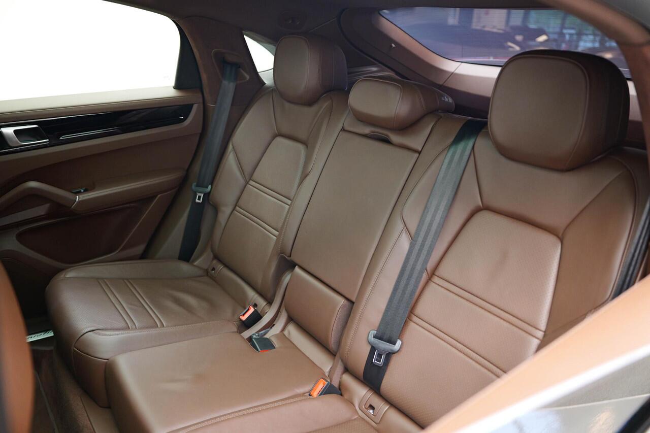 Porsche CAYENNE Coupe 3.0 E-Hybrid |Pano|SportChrono|360|Bose|