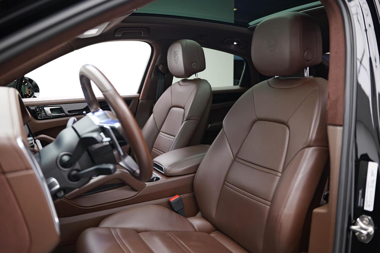 Porsche CAYENNE Coupe 3.0 E-Hybrid |Pano|SportChrono|360|Bose|
