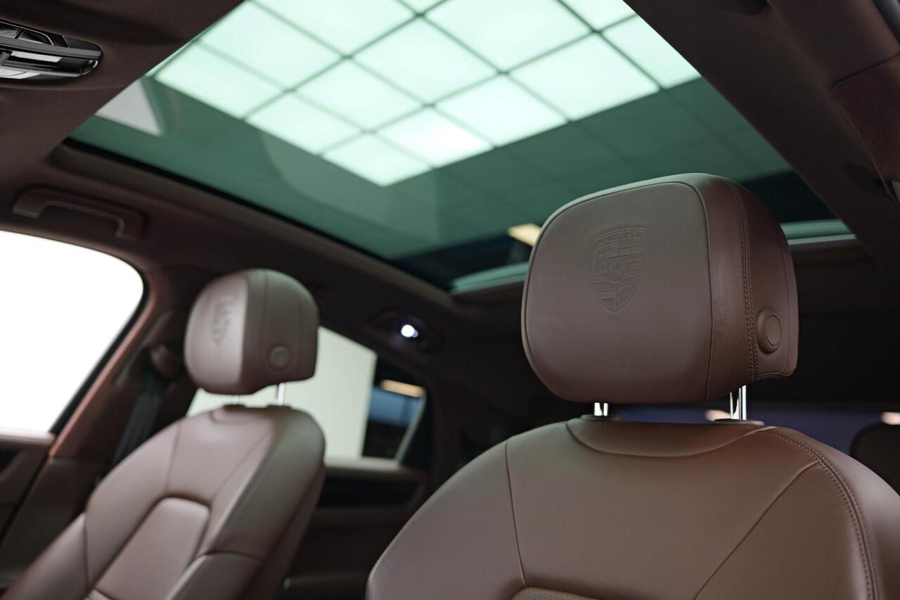 Porsche CAYENNE Coupe 3.0 E-Hybrid |Pano|SportChrono|360|Bose|