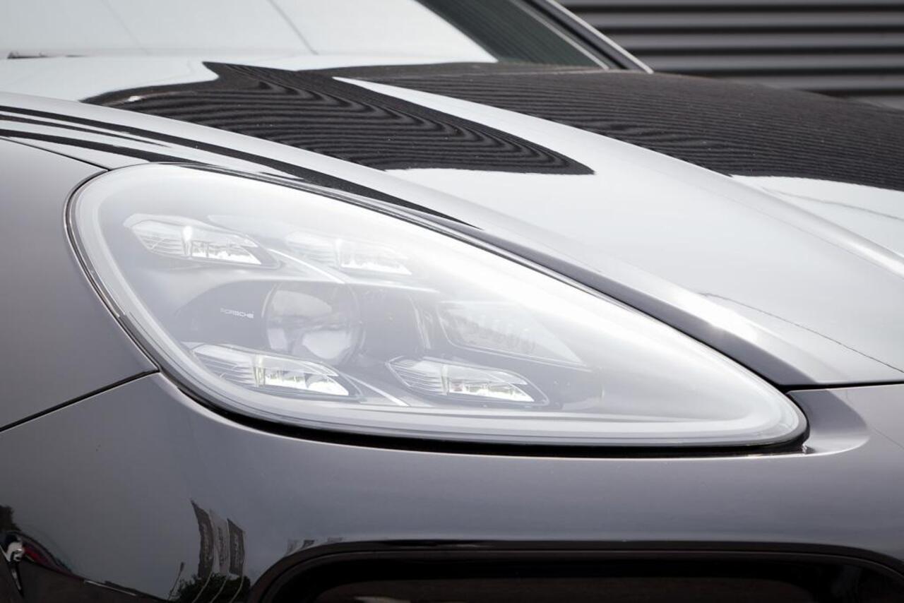 Porsche CAYENNE Coupé 2.9 S / Sport Design Carbon / Pepita / Trekhaak