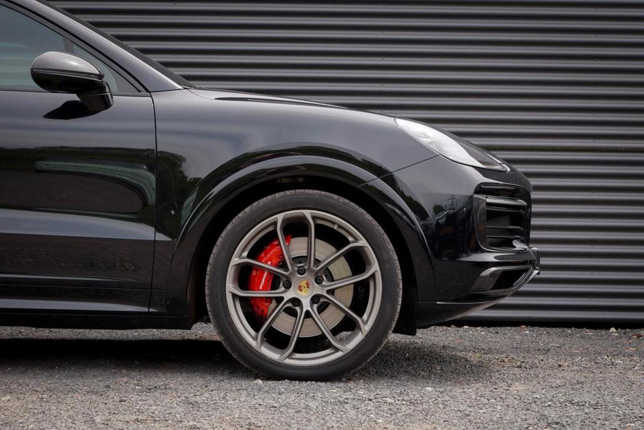 Porsche CAYENNE Coupé 2.9 S / Sport Design Carbon / Pepita / Trekhaak
