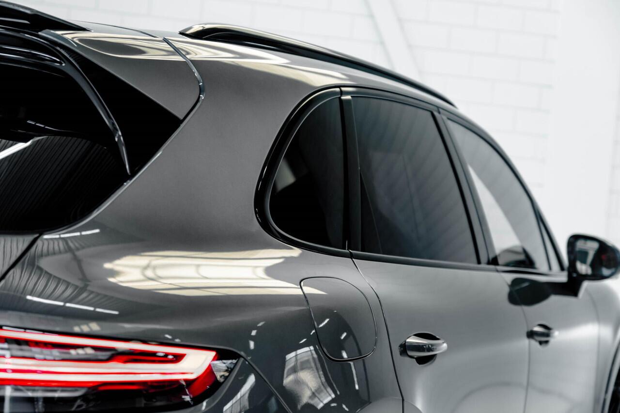 Porsche CAYENNE 4.0 Turbo S E-Hybrid l Capristo l Sport Design l Entertainment