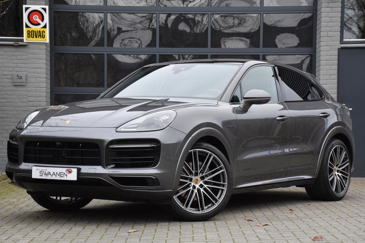 Porsche CAYENNE Coupé 3.0 E-Hybrid | ACC | GTS-stoel | Chrono | Pano | Achteras besturing