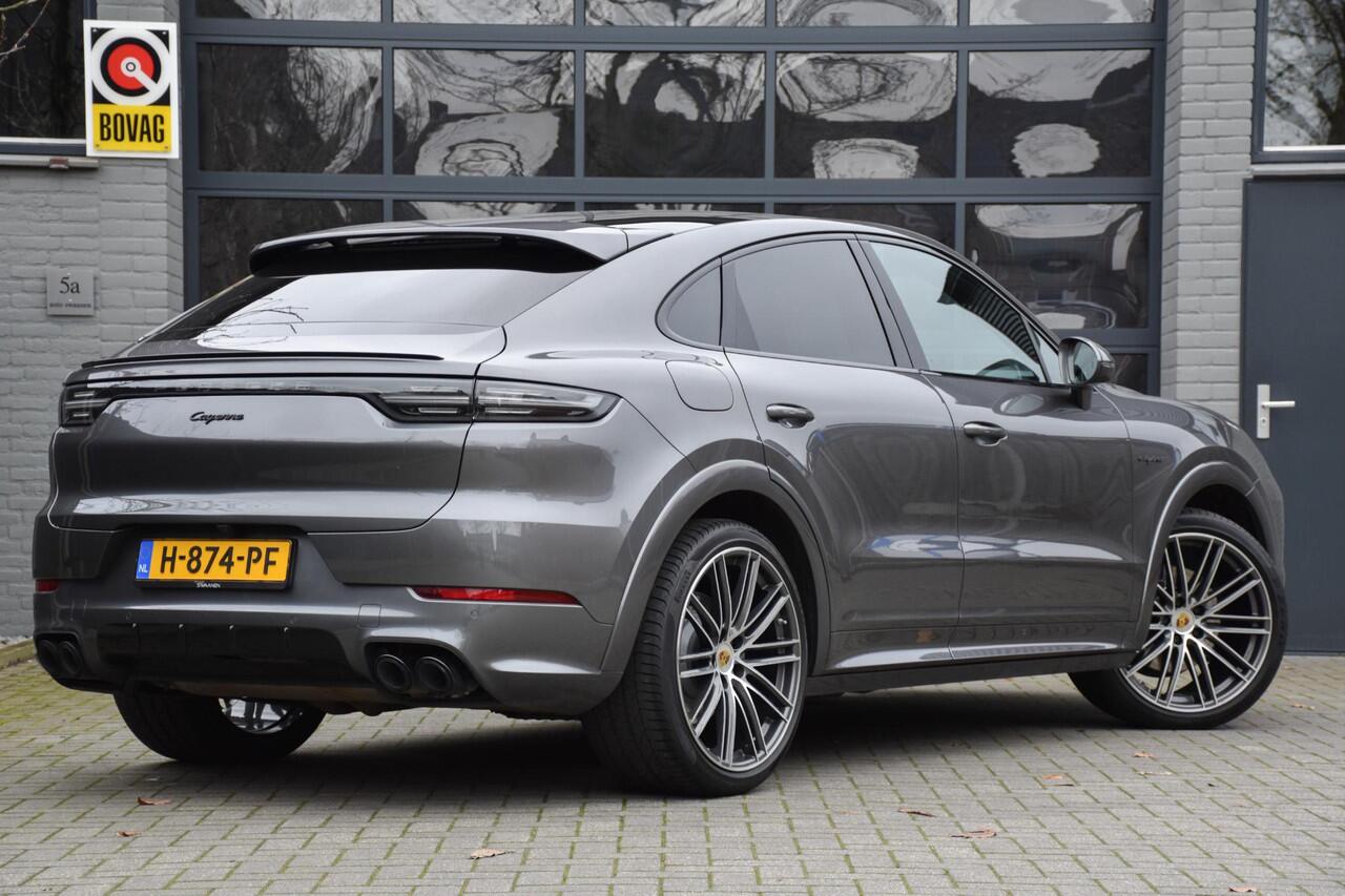 Porsche CAYENNE Coupé 3.0 E-Hybrid | ACC | GTS-stoel | Chrono | Pano | Achteras besturing