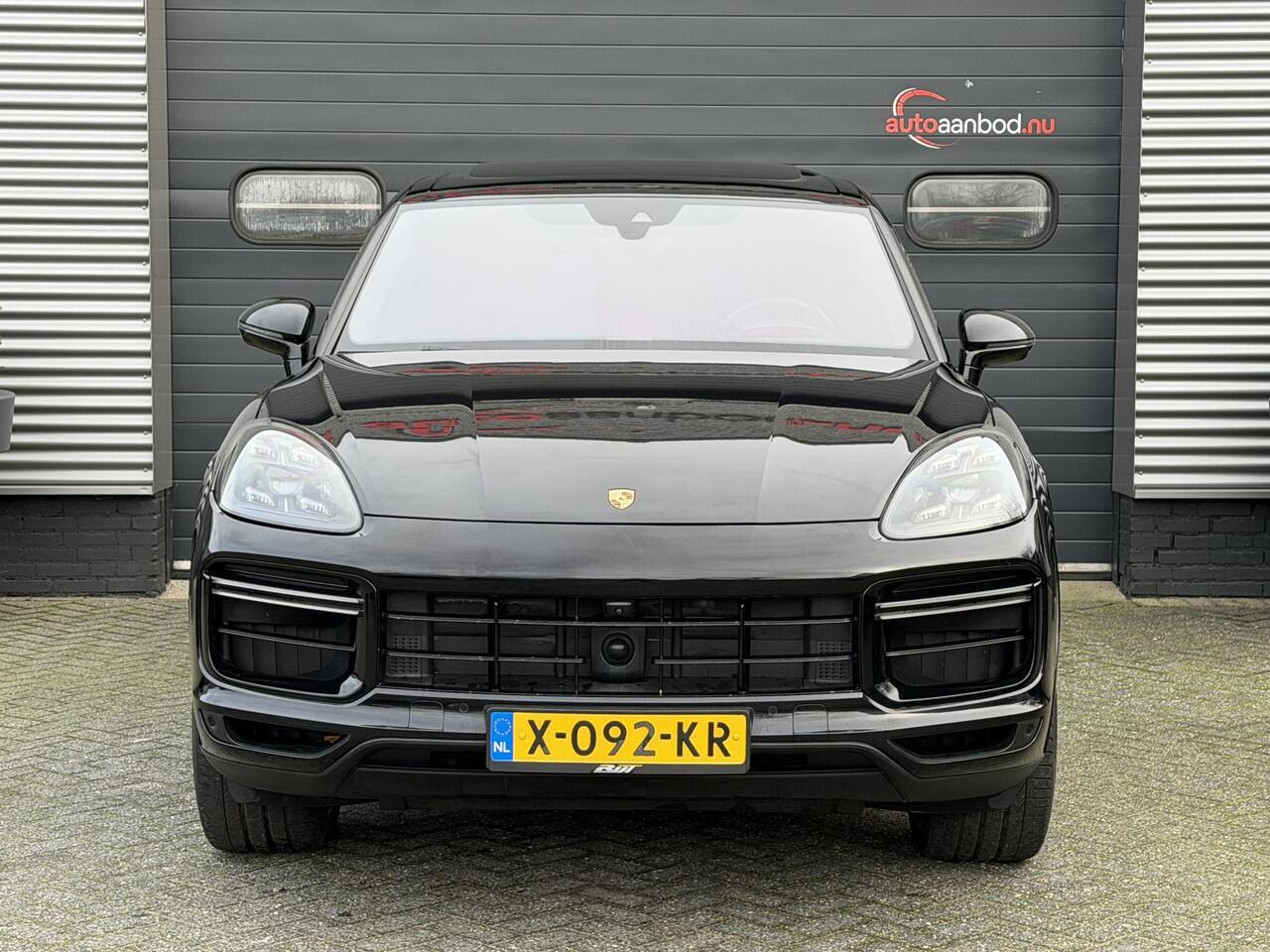 Porsche CAYENNE 4.0 Turbo S E-Hybrid 680 PK | Keramische Remmen | Panoramadak | Head-Up Display | 360* Camera | Carbon | Elektrische Trekhaak |
