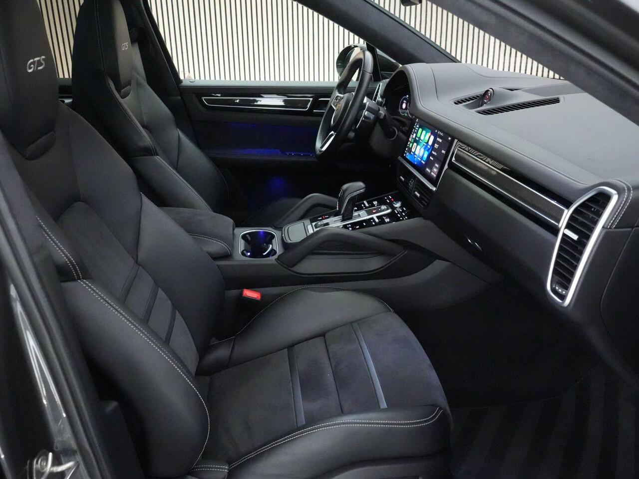 Porsche CAYENNE Coupé GTS 4.0 460pk |dealer onderhouden|Approved 2028|pano|carbon ext|matrix LED|chrono|sport design|Bose|18-voudig|HUD|memory|360 camera|Apple Carplay|blind spot|21"|