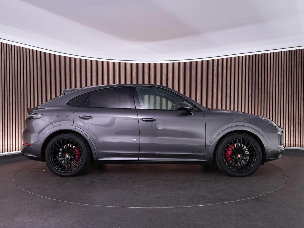 Porsche CAYENNE Coupé GTS 4.0 460pk |dealer onderhouden|Approved 2028|pano|carbon ext|matrix LED|chrono|sport design|Bose|18-voudig|HUD|memory|360 camera|Apple Carplay|blind spot|21"|