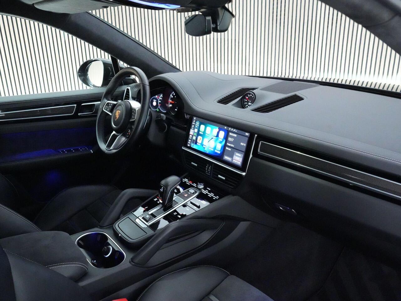 Porsche CAYENNE Coupé GTS 4.0 460pk |dealer onderhouden|Approved 2028|pano|carbon ext|matrix LED|chrono|sport design|Bose|18-voudig|HUD|memory|360 camera|Apple Carplay|blind spot|21"|