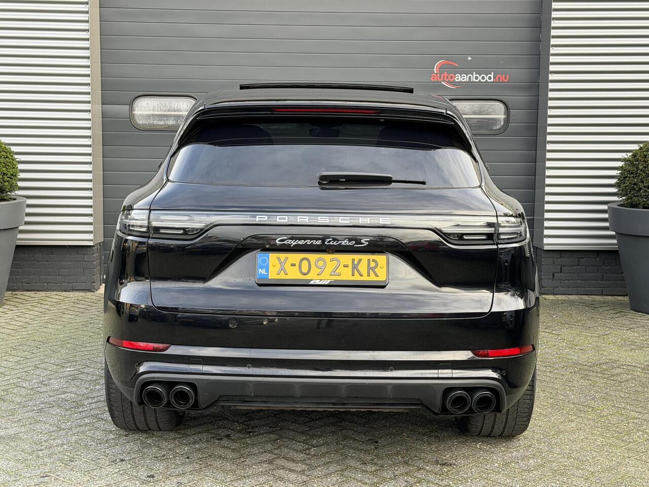Porsche CAYENNE 4.0 Turbo S E-Hybrid 680 PK | Keramische Remmen | Panoramadak | Head-Up Display | 360* Camera | Carbon | Elektrische Trekhaak |
