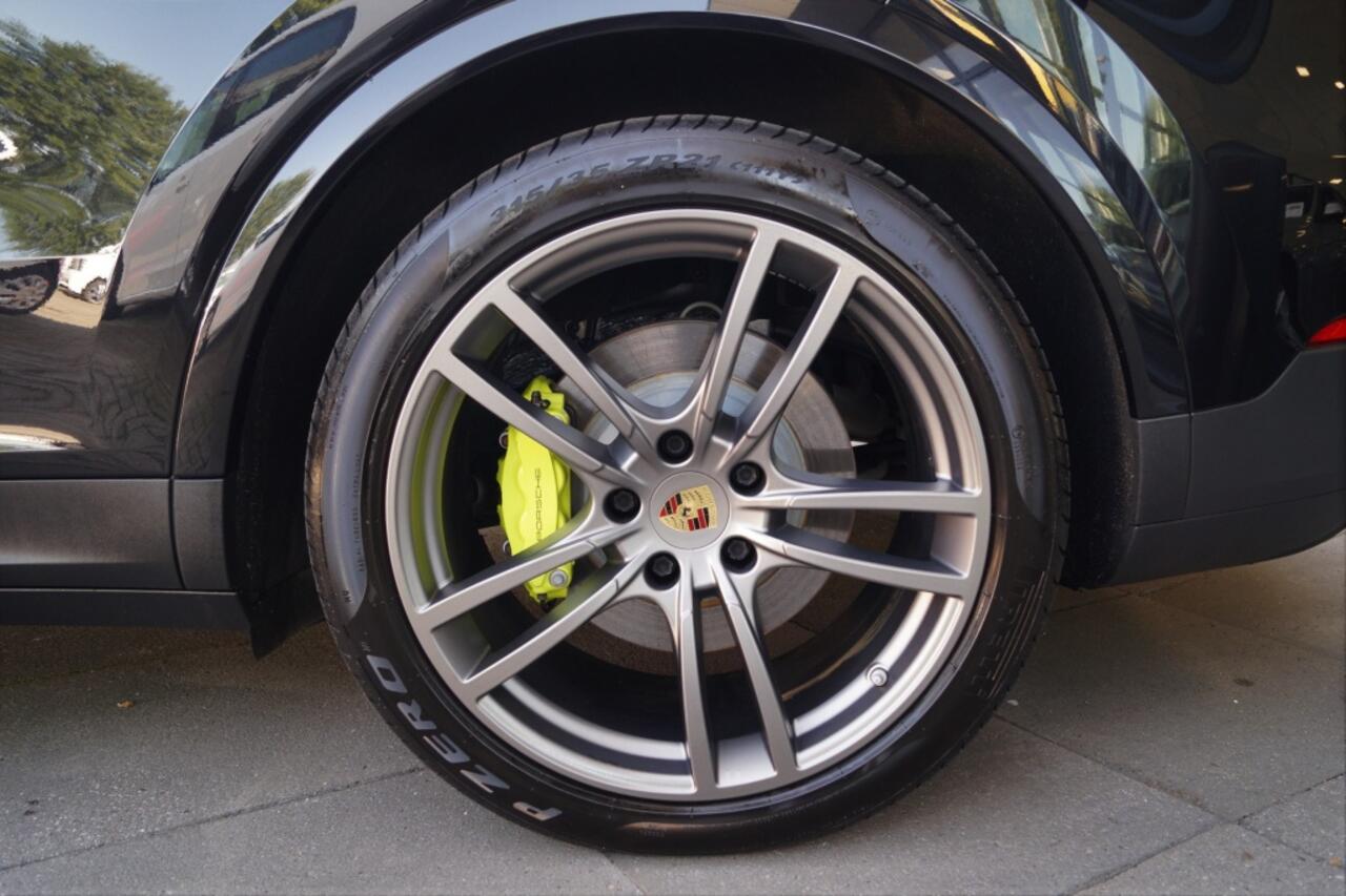 Porsche CAYENNE 3.0 E-Hybrid Automaat -PANO-LEER-CHRONO-LED-
