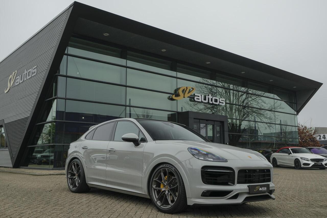 Porsche CAYENNE Coupé 3.0 E-Hybrid 462PK Krijtgrijs SportDesign Luchtvering Lightweight Package Carbon Dak 4-wielsturing NLauto