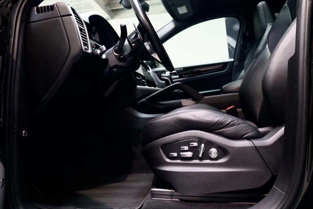 Porsche CAYENNE Coupé 3.0 E-Hybrid|PSCB|SoftCl|18weg|Sport Chrono