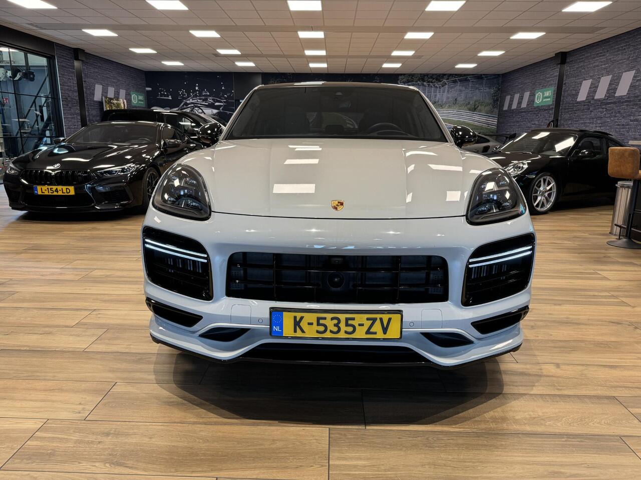 Porsche CAYENNE Coupé 4.0 Turbo S E-Hybrid |Krijt|Sport Designpakket|Keramische remmen