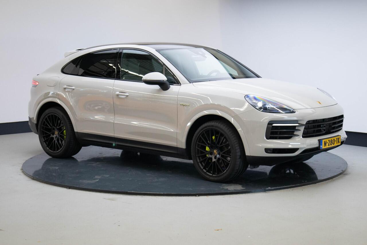 Porsche CAYENNE Coupé 3.0 E-Hybrid | 21 Inch | Panoramadak |