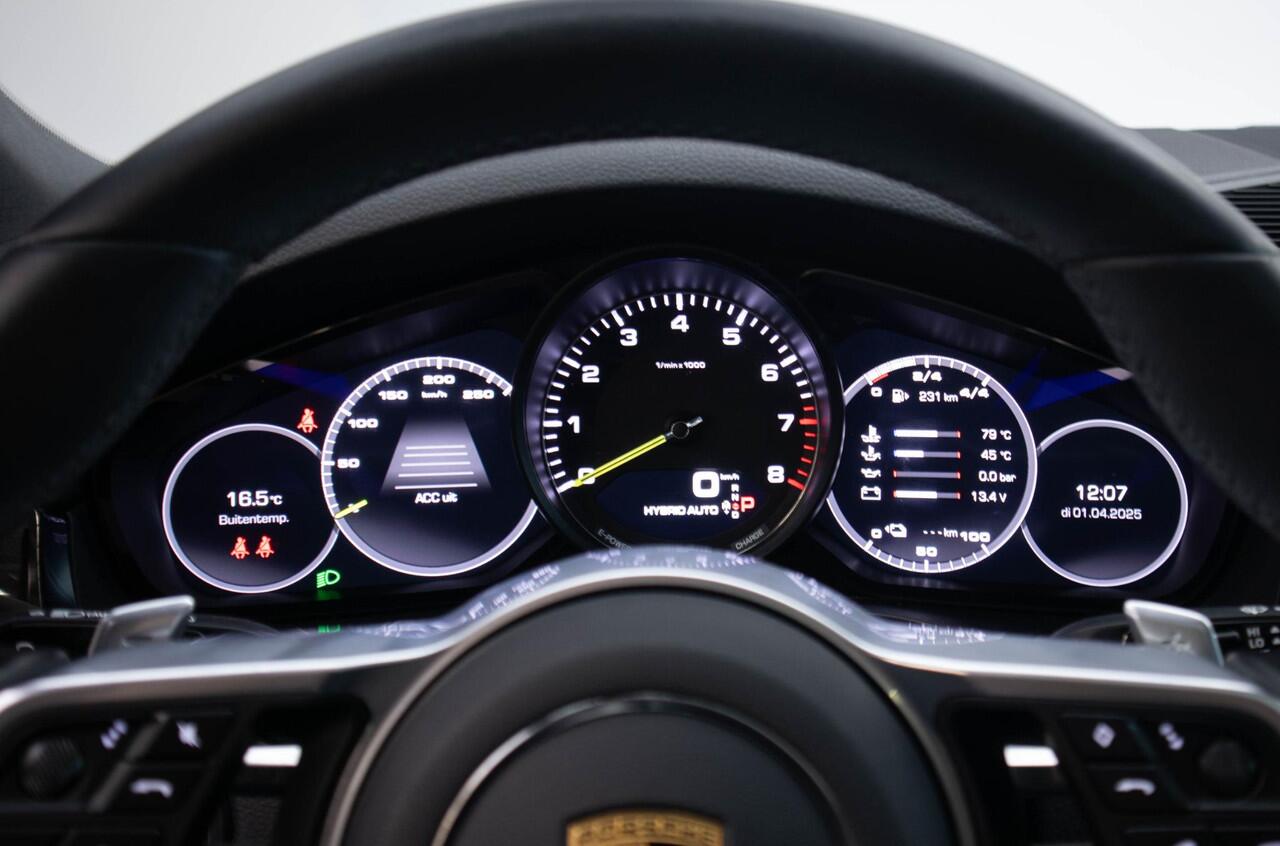 Porsche CAYENNE Coupé 3.0 E-Hybrid | 21 Inch | Panoramadak |