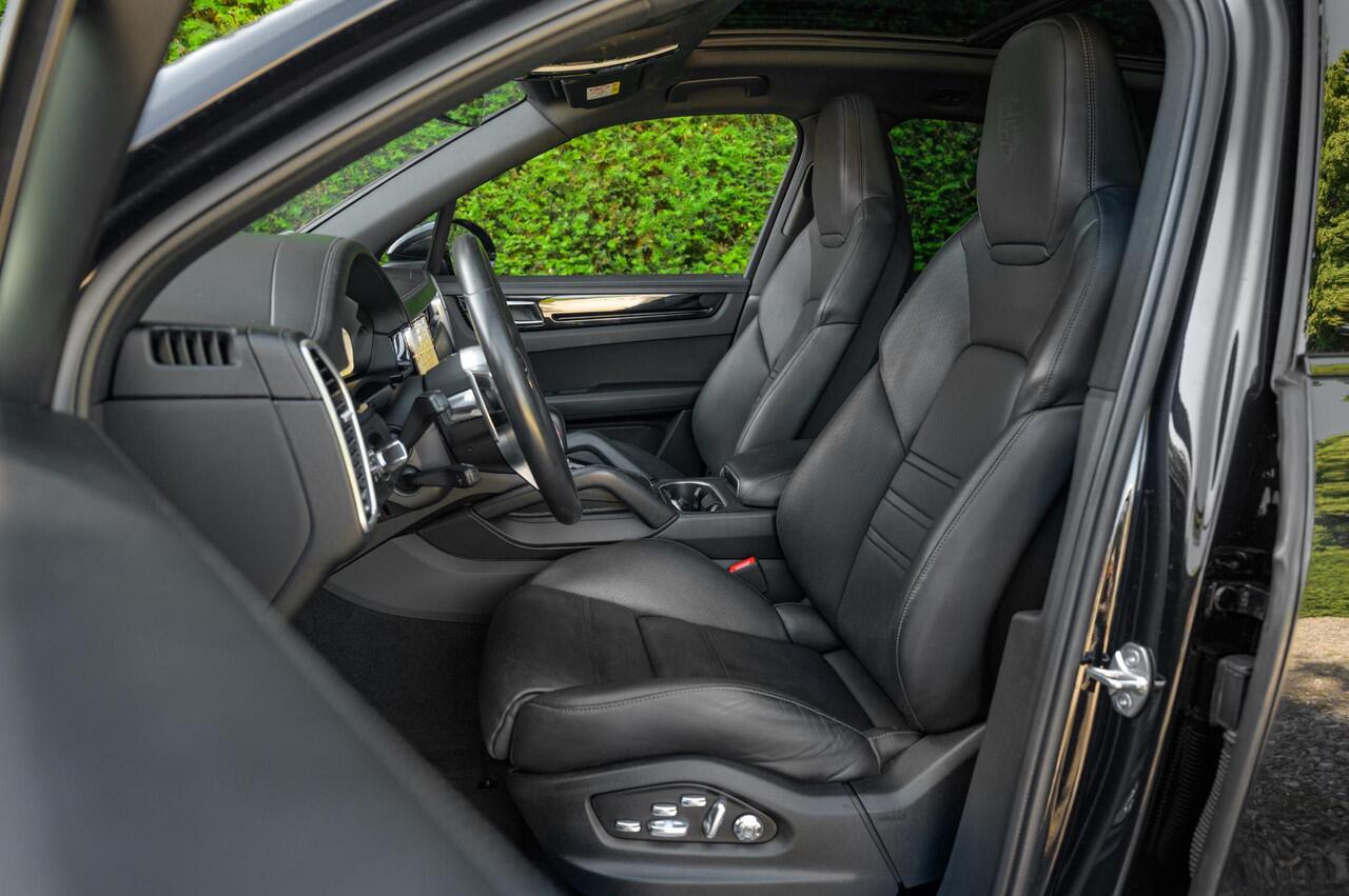 Porsche CAYENNE E-Hybrid SportDesign | 22inch | StoelClimate | BOSE | SportUitl