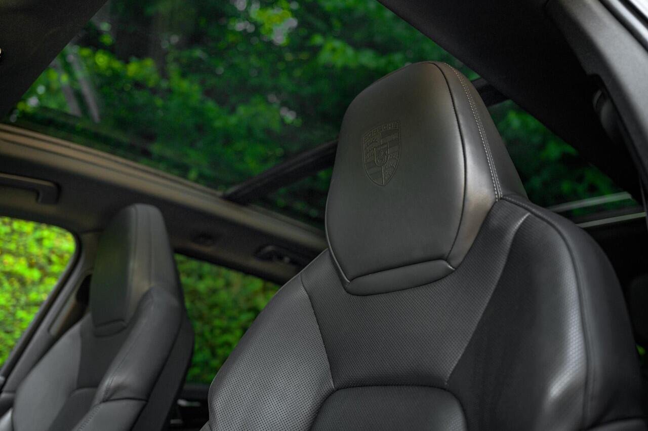 Porsche CAYENNE E-Hybrid SportDesign | 22inch | StoelClimate | BOSE | SportUitl