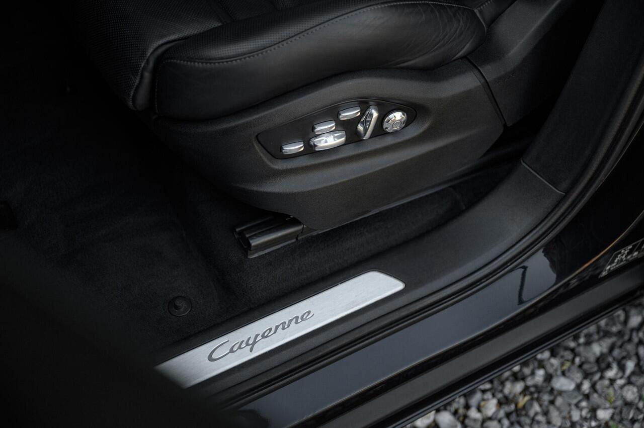 Porsche CAYENNE E-Hybrid SportDesign | 22inch | StoelClimate | BOSE | SportUitl