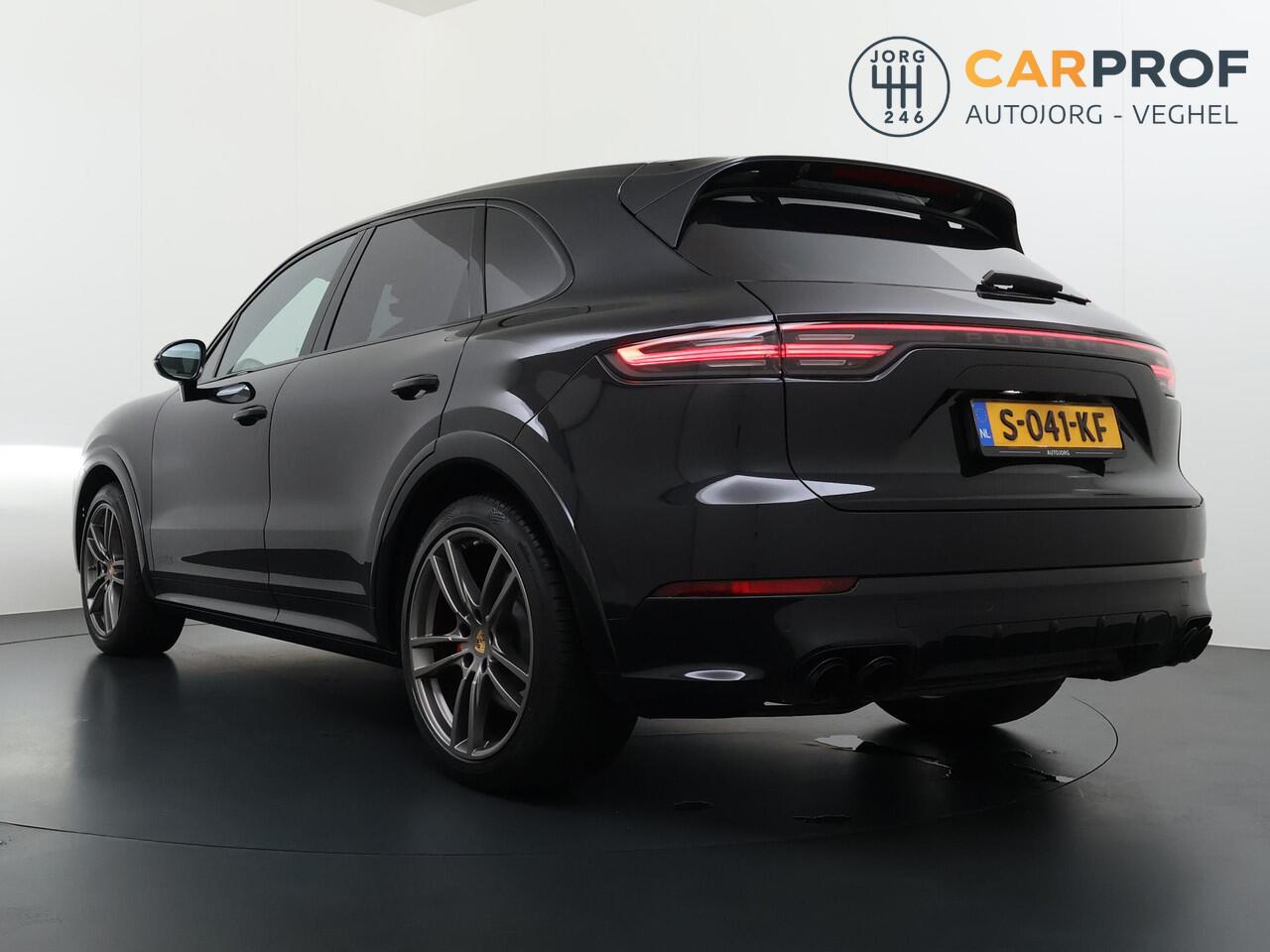 Porsche CAYENNE 4.0 GTS V8 | Sport Uitlaat | Dealer onderhouden | Sport Chrono | HUD | Bose