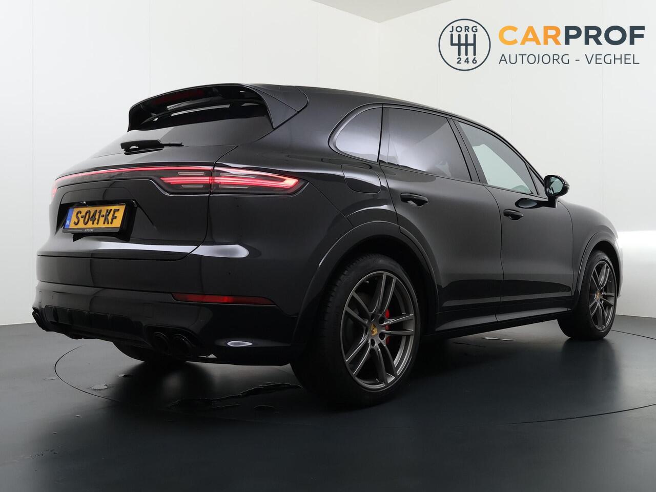 Porsche CAYENNE 4.0 GTS V8 | Sport Uitlaat | Dealer onderhouden | Sport Chrono | HUD | Bose