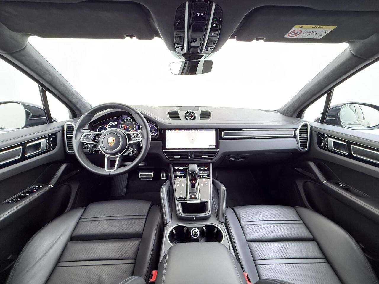 Porsche CAYENNE 4.0 GTS V8 | Sport Uitlaat | Dealer onderhouden | Sport Chrono | HUD | Bose