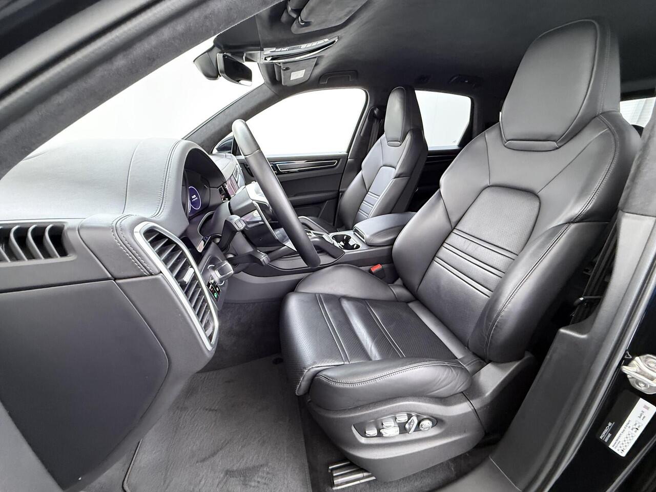 Porsche CAYENNE 4.0 GTS V8 | Sport Uitlaat | Dealer onderhouden | Sport Chrono | HUD | Bose