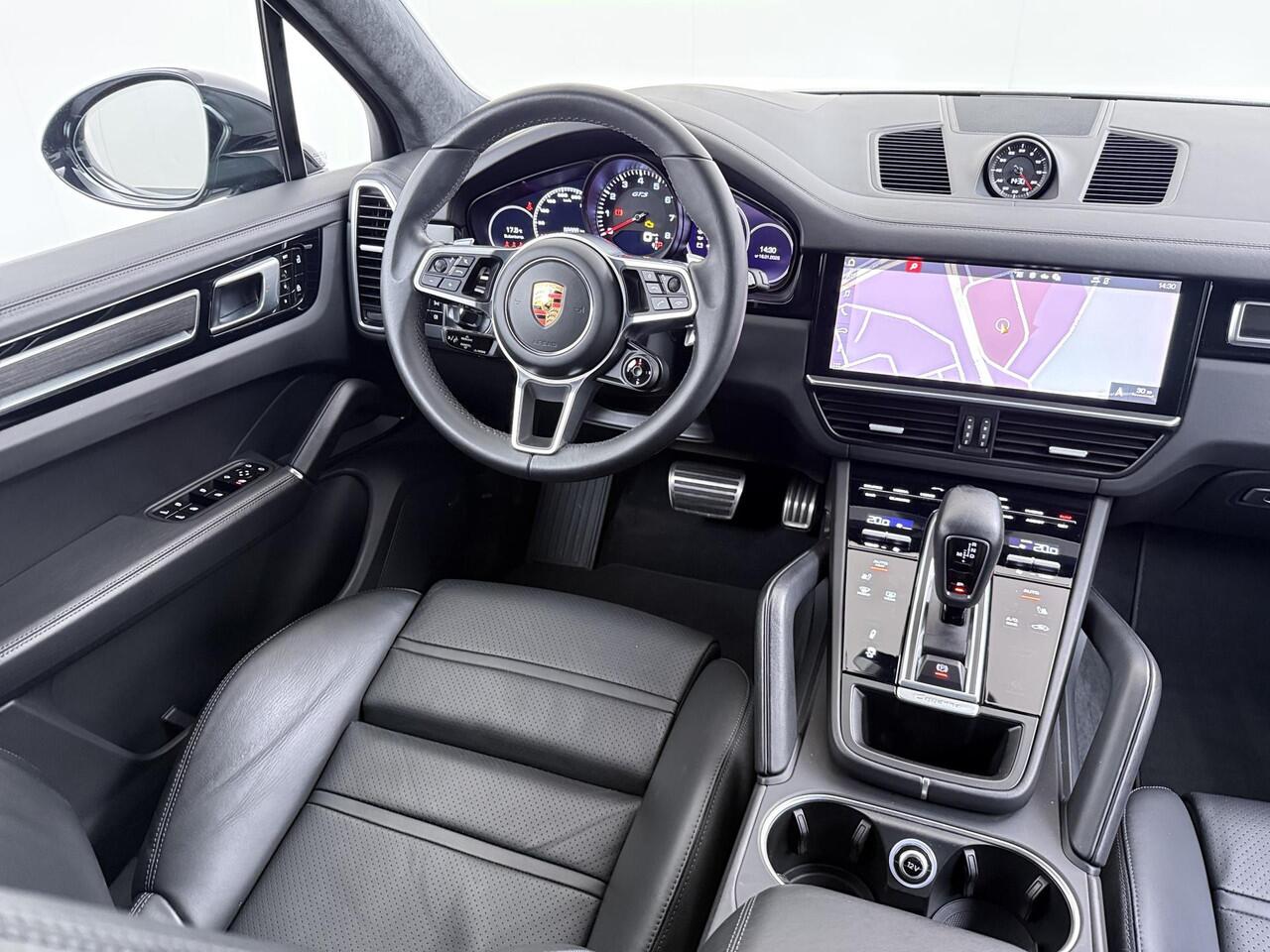 Porsche CAYENNE 4.0 GTS V8 | Sport Uitlaat | Dealer onderhouden | Sport Chrono | HUD | Bose