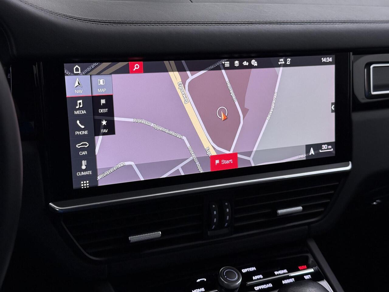 Porsche CAYENNE 4.0 GTS V8 | Sport Uitlaat | Dealer onderhouden | Sport Chrono | HUD | Bose