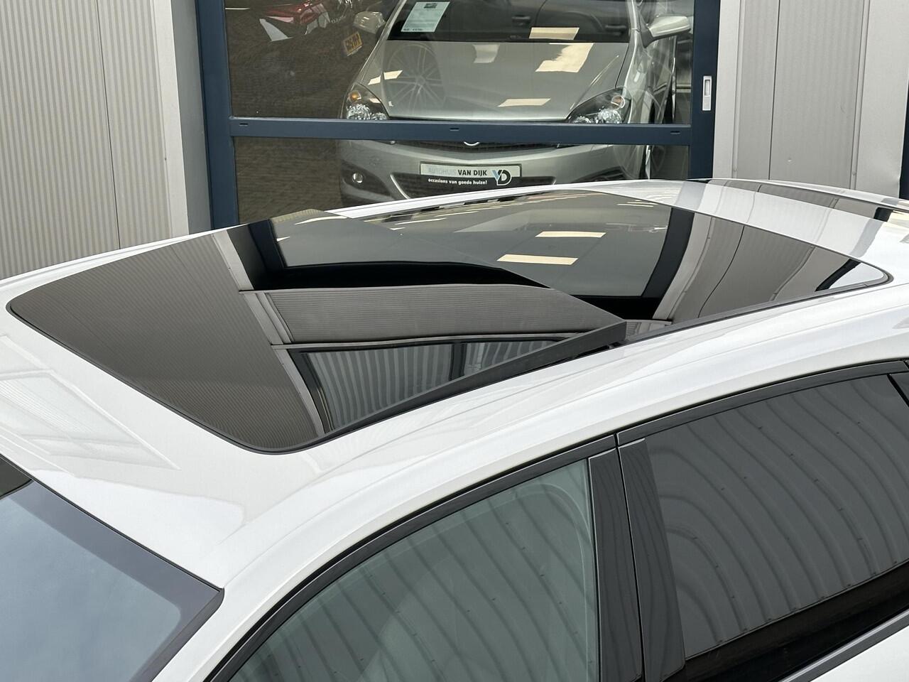 Porsche CAYENNE 3.0 E-Hybrid | NL-Auto/Plug-in/1e eign./Voll.Historie/Pano-schuifdak/BOSE/Luchtvering/22-inch/Softclose/Massage