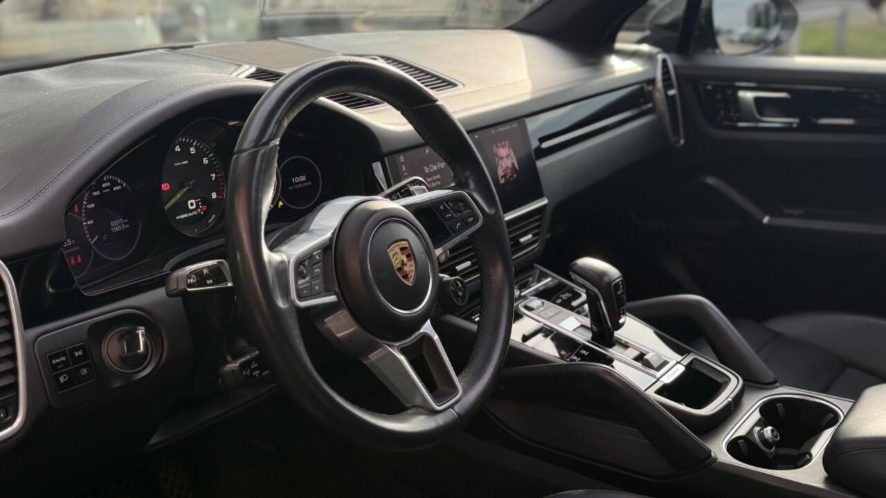 Porsche CAYENNE 3.0 E-Hybrid Pano | Leer | Sport |