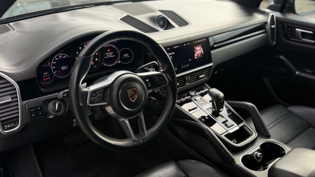 Porsche CAYENNE 3.0 E-Hybrid Pano | Leer | Sport |