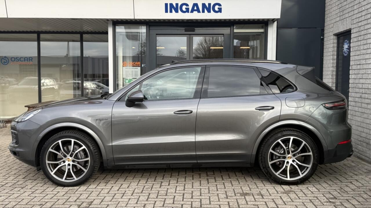 Porsche CAYENNE 3.0 E-Hybrid Pano | Leer | Sport |