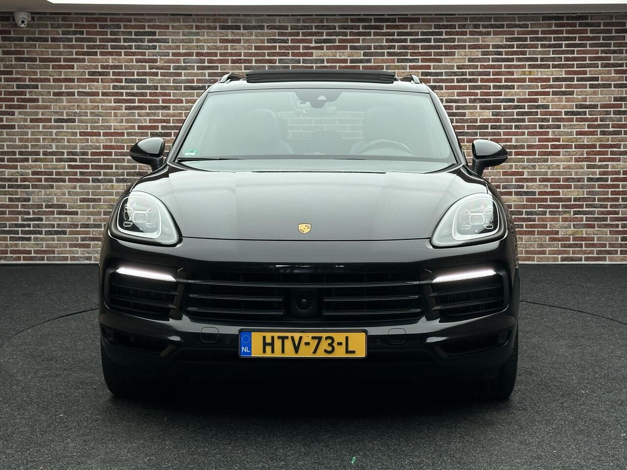 Porsche CAYENNE 3.0 E-Hybrid Pano Trekhaak Porsche Aproved Garantie Sport Uitlaat!