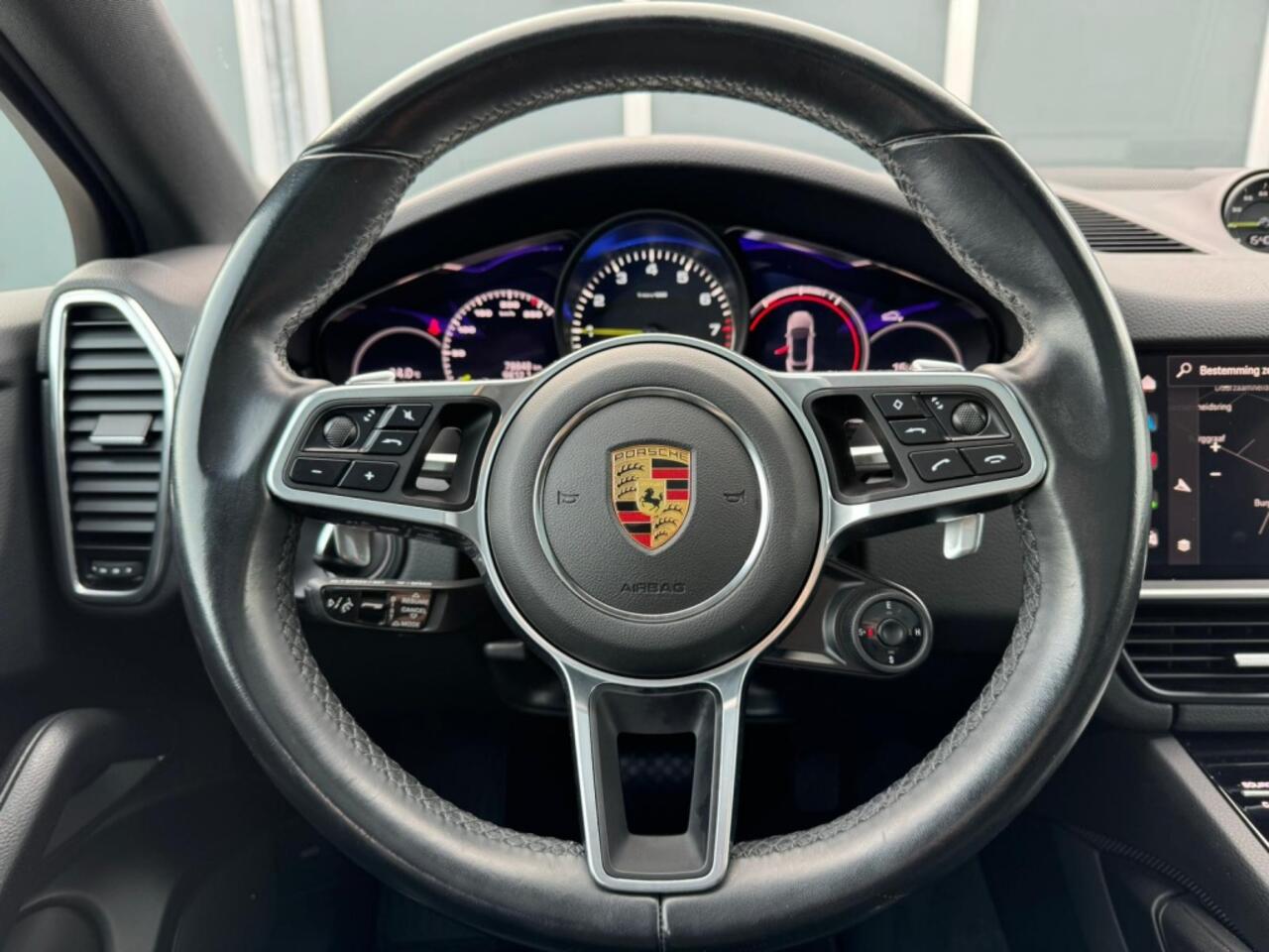 Porsche CAYENNE 3.0 E-Hybrid | Luchtvering | Bose | Pano | Alarm 5 | Trekhaak