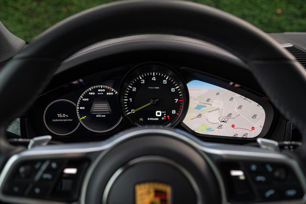 Porsche CAYENNE Coupé E-Hybrid | BOSE | ACC | 360gr | el. Trekhaak |