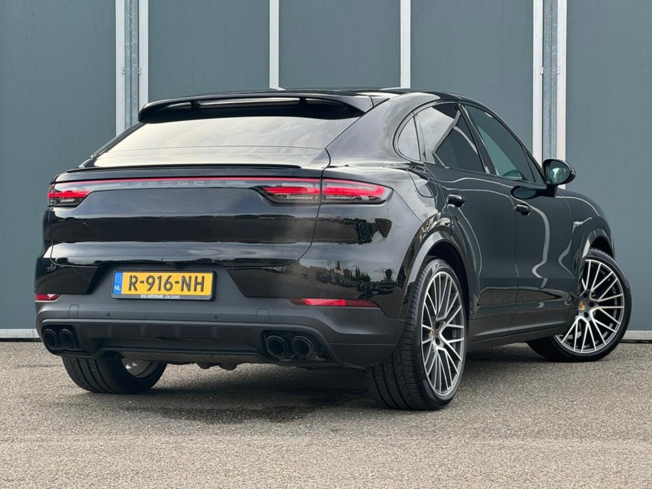 Porsche CAYENNE Coupe 3.0 E-Hybrid | Luchtvering | Bose | Pano | Alarm 5 | Trekhaak