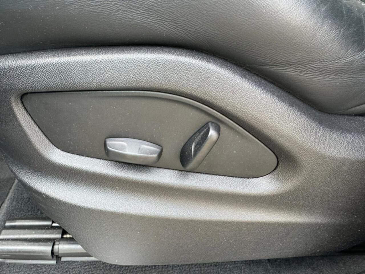 Porsche CAYENNE Coupe 3.0 E-Hybrid | Luchtvering | Bose | Pano | Alarm 5 | Trekhaak