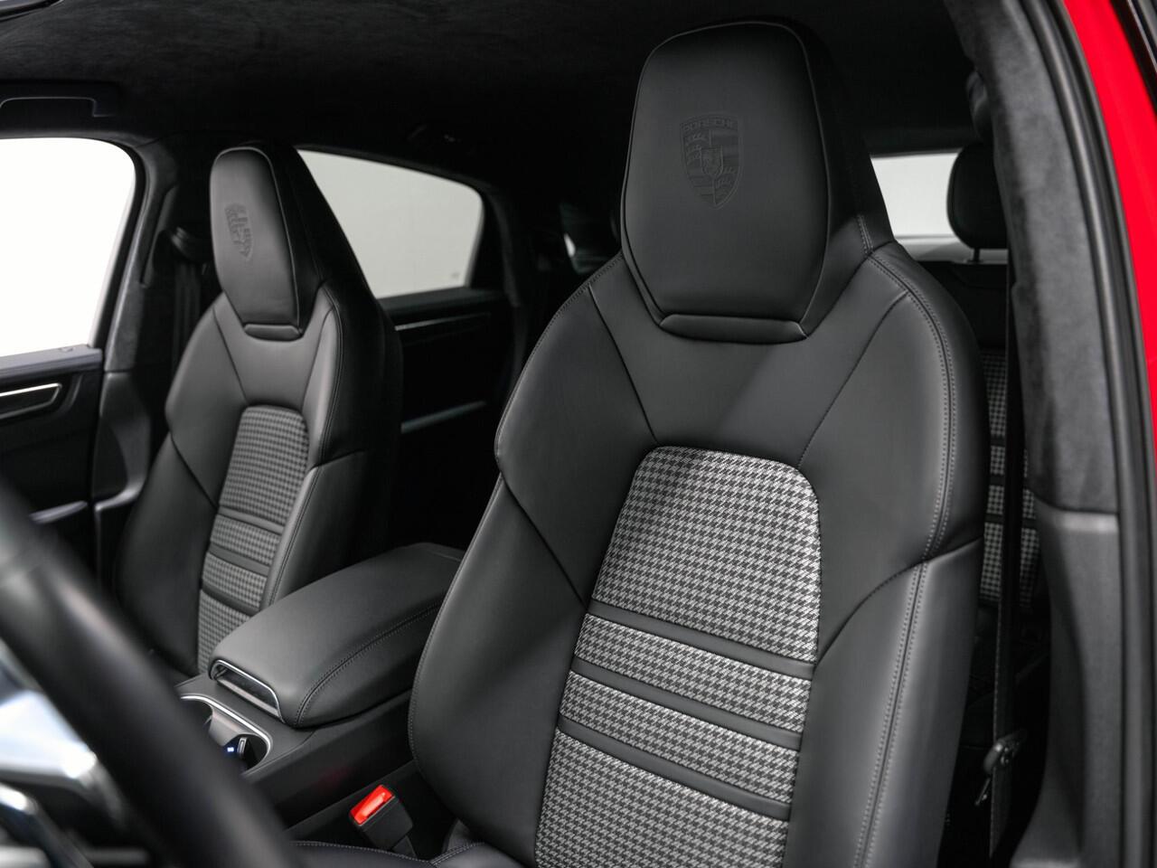 Porsche CAYENNE E-Hybrid Coupé