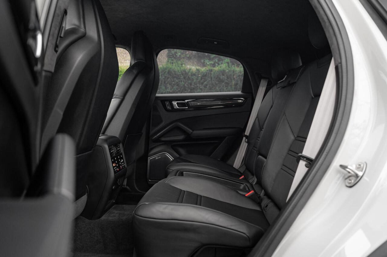 Porsche CAYENNE Coupé Turbo GT TechArt 880pk