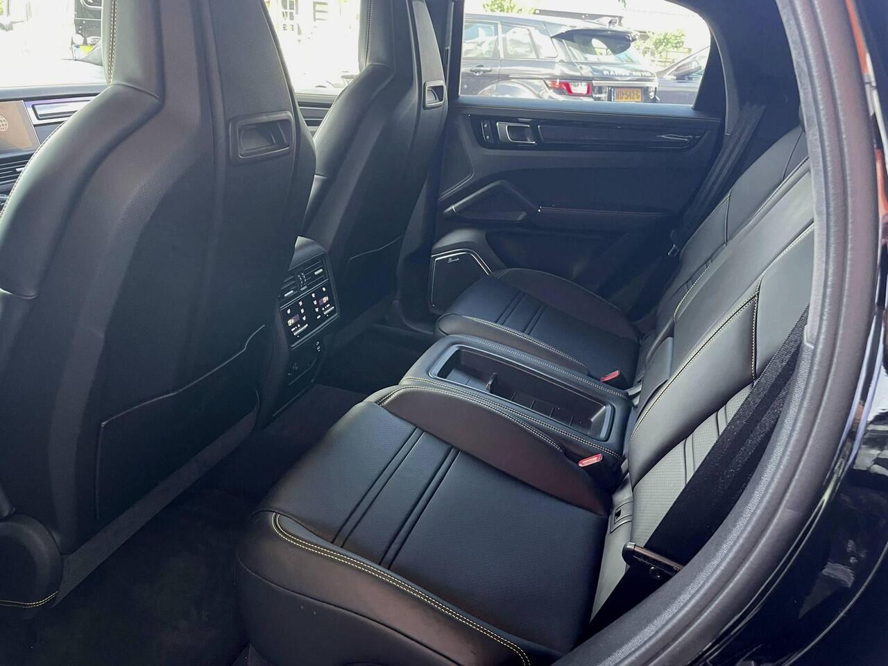 Porsche CAYENNE Coupé 4.0 Turbo GT | Exclusive interieur | InnoDrive | Burmester | HUD | Stoelventilatie | Softclose | Standkachel en koeling | Carbon | Etc.. Org NL