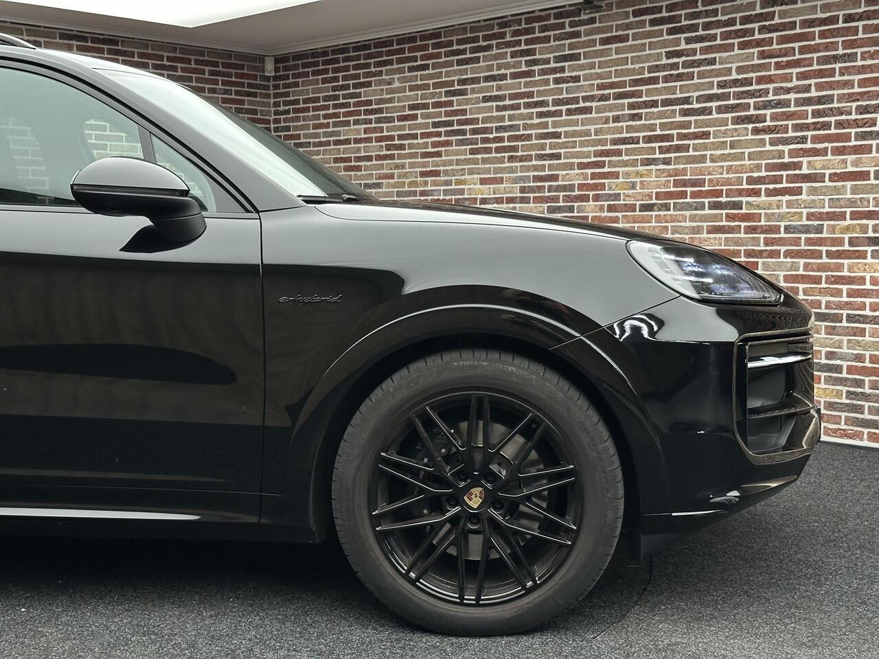 Porsche CAYENNE 3.0 E-Hybrid Nwe model| Dak| Bose| Dubbel screen| Matrix LED| NL auto|
