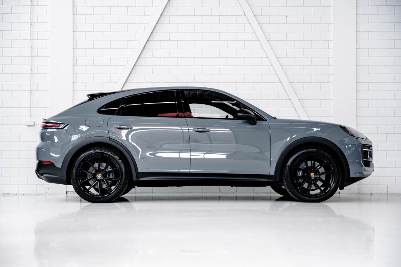 Porsche CAYENNE Coupé E-Hybrid Bijrijder display l Lichtgew sportpakket l Entertainment l Burmester