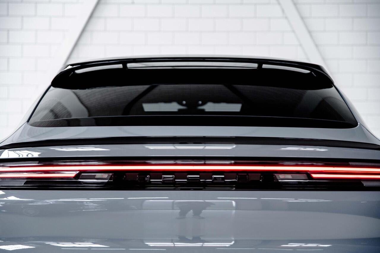 Porsche CAYENNE Coupé E-Hybrid Bijrijder display l Lichtgew sportpakket l Entertainment l Burmester