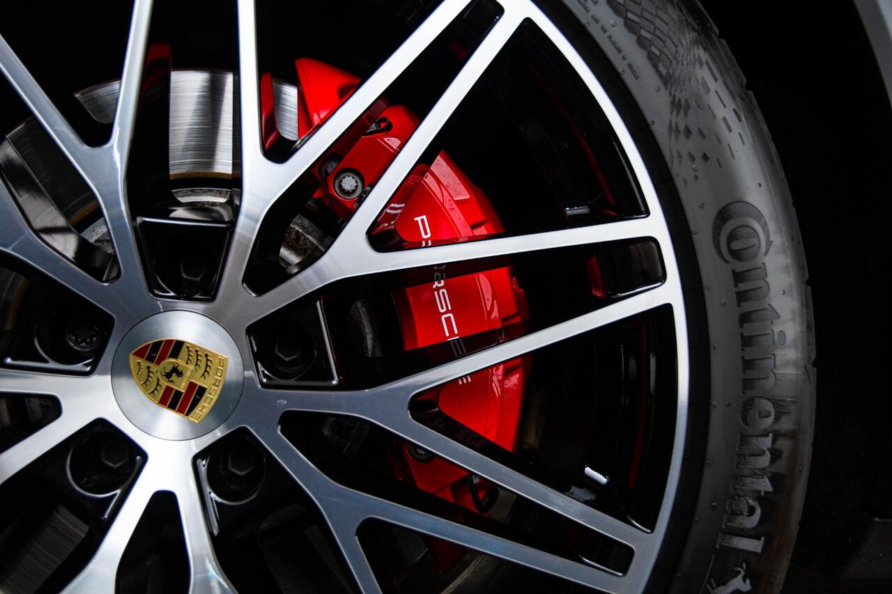 Porsche CAYENNE Coupé 4.0 S Trekhaak - Stoelventilatie/verwarming - Bijrijdersdisplay - Sport chrono - Stuurbekrachtiging Plus - BOSE - 3D Surround View - Head up - adaptieve cruise control -