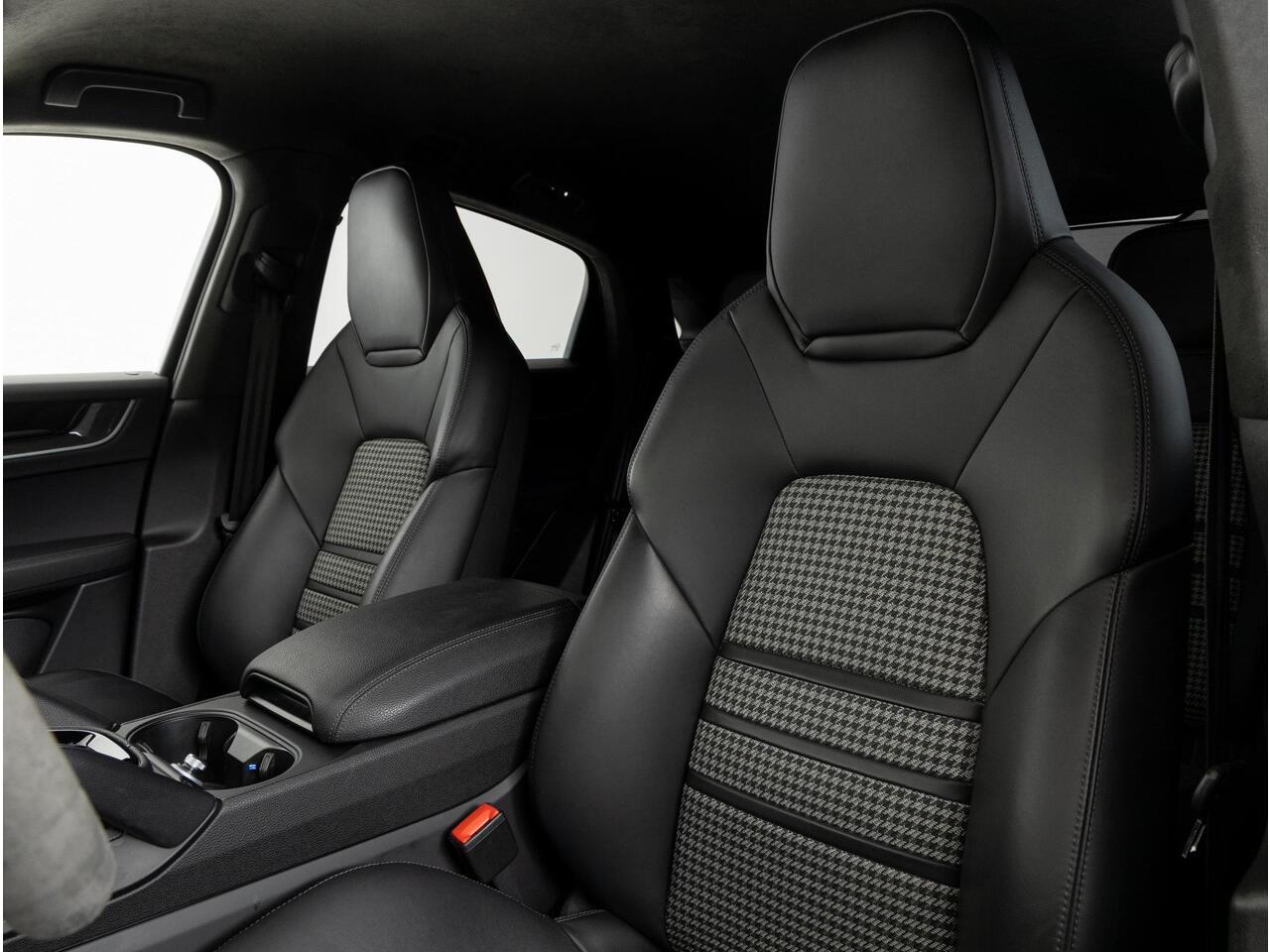 Porsche CAYENNE Coupé E-Hybrid