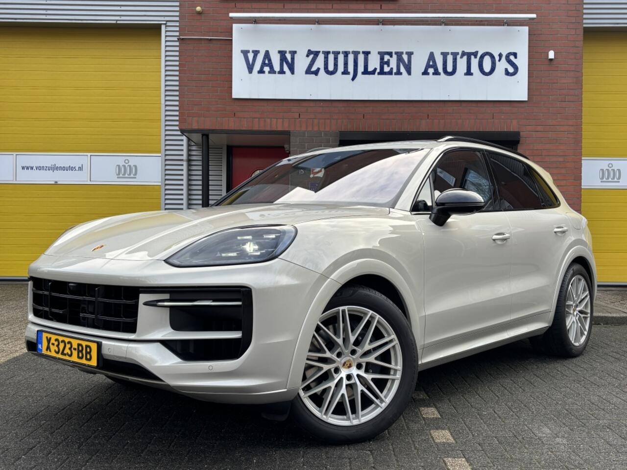 Porsche CAYENNE 3.0 E-Hybrid MY24 Burmester Sport Design Massage